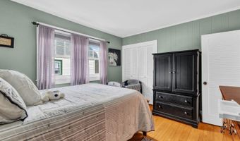 143 Maple St, Bangor, ME 04401