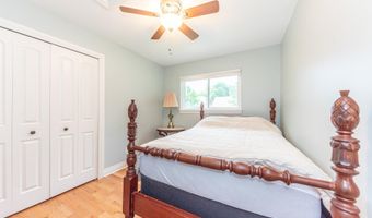 641 Louise Dr, Ann Arbor, MI 48103