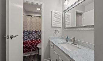 5376 Tartan Ln 32, Columbus, OH 43235