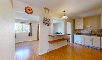 721 Meadow Pl, Ames, IA 50010