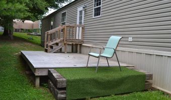 305 N Eighth St, Albion, IL 62806
