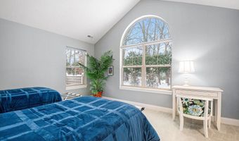 856 Bridge Crest Dr SE, Ada, MI 49301