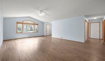 511 Raymond Ave, Albert Lea, MN 56007