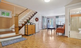 78 Main St, Bayonne, NJ 07035