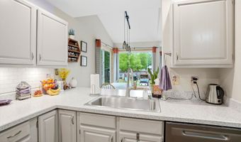 2201 Jennison Cir, Anchorage, AK 99508