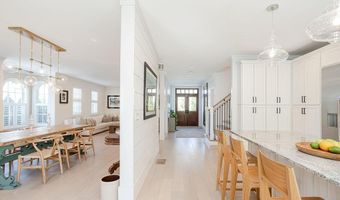 23 Catherine St, Newport, RI 02840