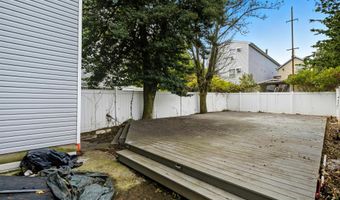 13 MEADOW, Bayonne, NJ 07002