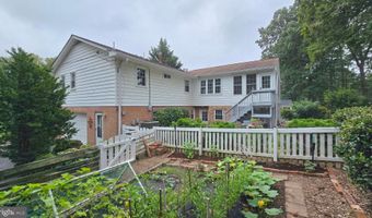 3720 KING ARTHUR Rd, Annandale, VA 22003