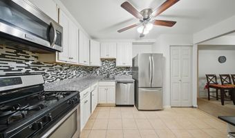 4408 ISLAND Pl T2, Annandale, VA 22003