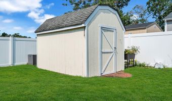 728 Neptune Ave, Beachwood, NJ 08722