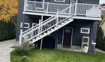 36 Elm St, Alton, NH 03810