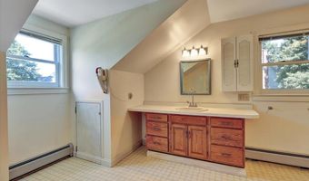 118 Stirling Pl, Burlington, VT 05408