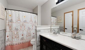 2703 10th Ave SW, Austin, MN 55912