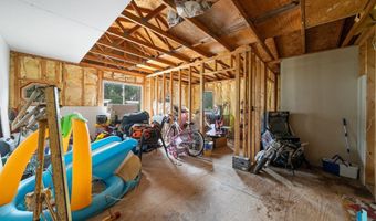 205 S 1st Ave, Brandon, SD 57005