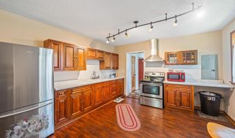 204 S Main St, Ashley, OH 43003