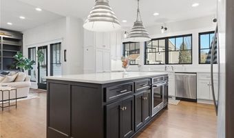 1210 Signal Lake Ct, Baldwin City, KS 66006