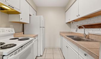 1601 Pennsylvania St NE Unit R16, Albuquerque, NM 87110