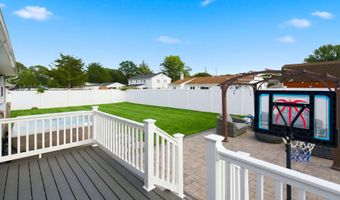 32 Edison St, Bayville, NJ 08721