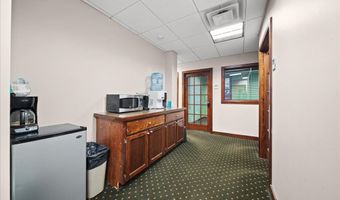 21 Greene Ave, Amityville, NY 11701