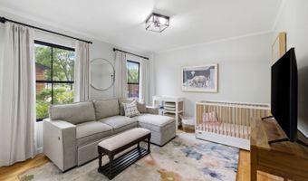 607 E Frederick St, Arlington Heights, IL 60004