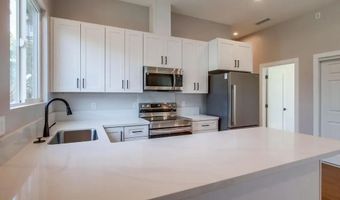 752 W 9th Ave, Escondido, CA 92025