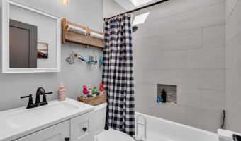 259 Cypress Dr, Bayville, NJ 08721