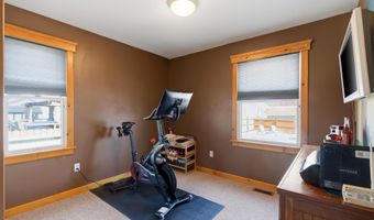 399 Trenton Ave N, Bayville, NJ 08721