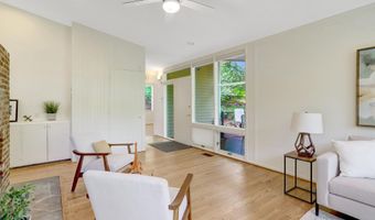 7413 REBECCA Dr, Alexandria, VA 22307