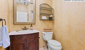527 Red Tailed Hawk Rd, Banner Elk, NC 28604
