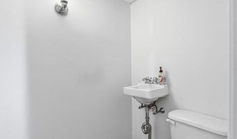 732 CRICKET Ln, Aldan, PA 19018