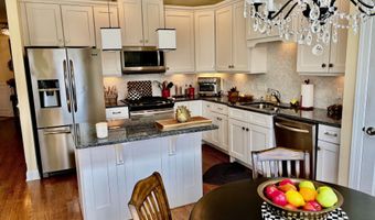 20 Great Hill Dr 20, Bethel, CT 06801