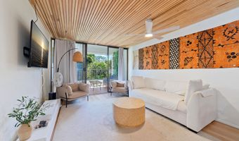 1875 KALANIANAOLE Ave 311, Hilo, HI 96720