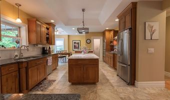 789 Natick Ave, Cranston, RI 02921