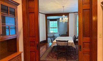 1027 N 4th St, Atchison, KS 66002