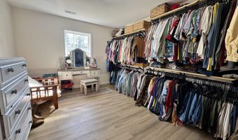 160 Leadwood St, Andrews, SC 29510