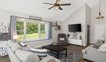 921 Lake Viking Ter, Altamont, MO 64640