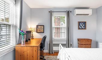 25 Marshall Way, East Providence, RI 02916