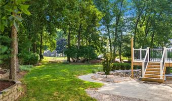 6 Cathedral Ct, Cumberland, RI 02864