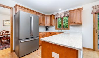 6 Old Sawmill Dr, Beacon Falls, CT 06403
