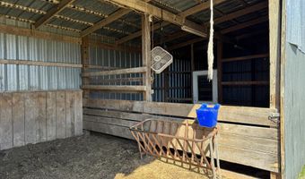 942 N Dade 131, Arcola, MO 65603
