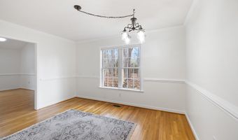 9281 Forestdale Dr, Amelia Court House, VA 23002