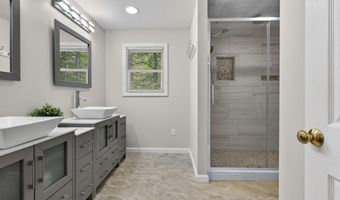 10 Mountain Rd, Brookline, NH 03033