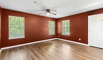 10 Middleton Ln, Atmore, AL 36502