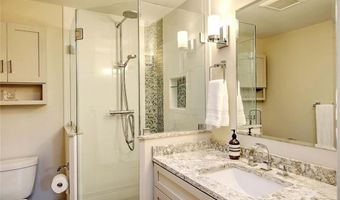 6 Kenmore Ct, Barrington, RI 02806