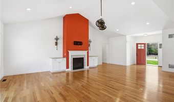 1291 Central Ave, Johnston, RI 02919