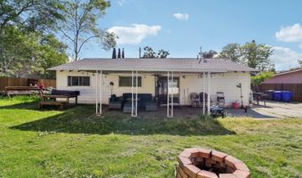 734 Hackberry Pl, Fallbrook, CA 92028