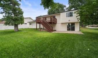 628 Hickory Knoll Ct, Ballwin, MO 63021