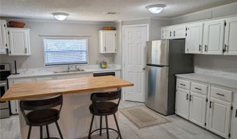 25836 MANHATTAN Ln, Astor, FL 32102