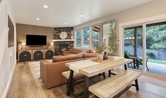 2409 NE Robinson St, Bend, OR 97701