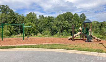 1017 Baldwin Commons Dr, Arden, NC 28704
